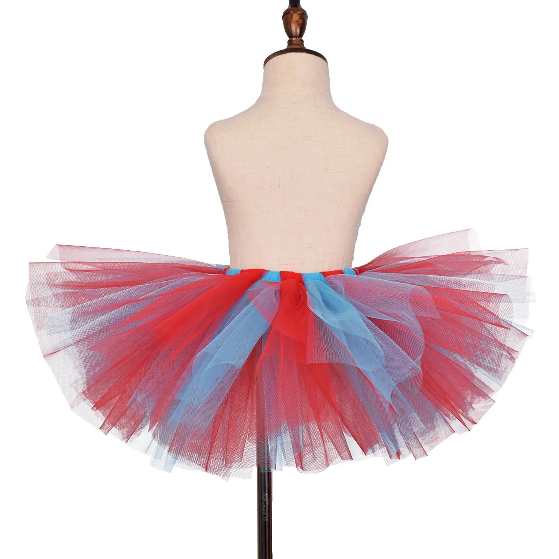 ชุดกระโปรงฟูฟ่องสีแดงอมฟ้า รุ่ - Photography Outfits บทวิจารณ์และราคา
